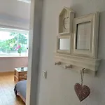 Doppelhaushaelfte - Gemuetlich Wohnen Im Fachwerkhaus - 5 Schlafzimmer, 2 Baeder