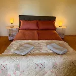 Doppelhaushaelfte - Gemuetlich Wohnen Im Fachwerkhaus - 5 Schlafzimmer, 2 Baeder Apartment