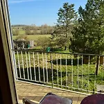 Doppelhaushaelfte - Gemuetlich Wohnen Im Fachwerkhaus - 5 Schlafzimmer, 2 Baeder Apartment *