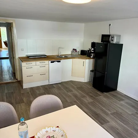 Doppelhaushaelfte - Gemuetlich Wohnen Im Fachwerkhaus - 5 Schlafzimmer, 2 Baeder *