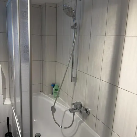 Doppelhaushaelfte - Gemuetlich Wohnen Im Fachwerkhaus - 5 Schlafzimmer, 2 Baeder * Wolfhagen