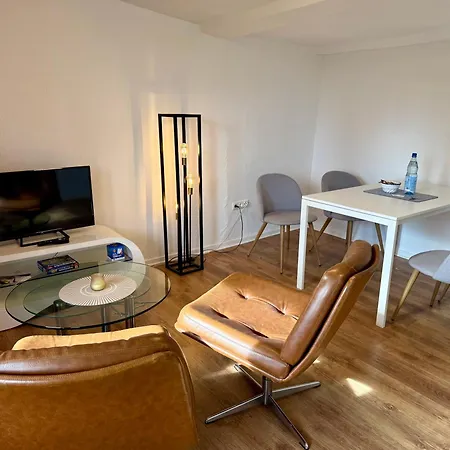 Daire Doppelhaushaelfte - Gemuetlich Wohnen Im Fachwerkhaus - 5 Schlafzimmer, 2 Baeder Wolfhagen