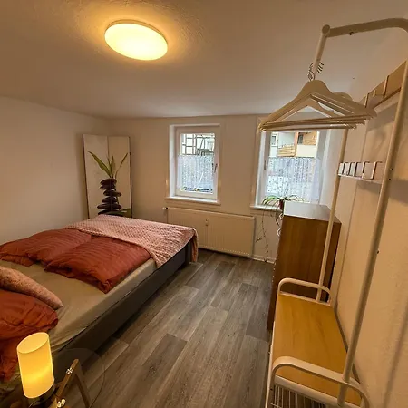 Doppelhaushaelfte - Gemuetlich Wohnen Im Fachwerkhaus - 5 Schlafzimmer, 2 Baeder *