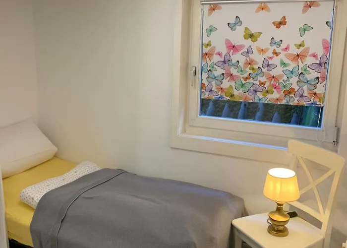 Doppelhaushälfte - Gemütlich Wohnen Im Fachwerkhaus - 5 Schlafzimmer, 2 Bäder *