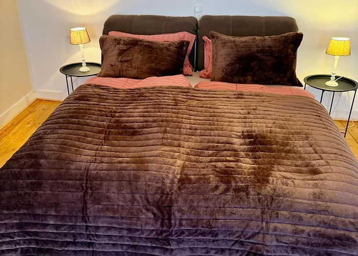 Doppelhaushälfte - Gemütlich Wohnen Im Fachwerkhaus - 5 Schlafzimmer, 2 Bäder Wolfhagen