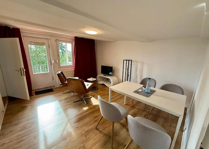 Doppelhaushälfte - Gemütlich Wohnen Im Fachwerkhaus - 5 Schlafzimmer, 2 Bäder Apartment