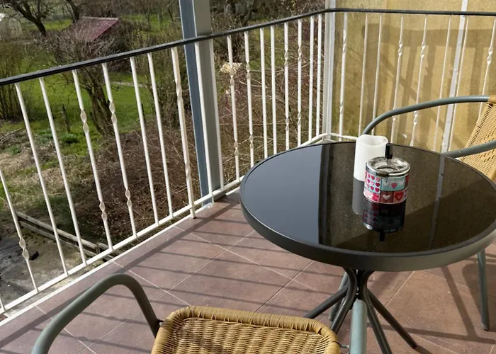 Doppelhaushälfte - Gemütlich Wohnen Im Fachwerkhaus - 5 Schlafzimmer, 2 Bäder Apartment